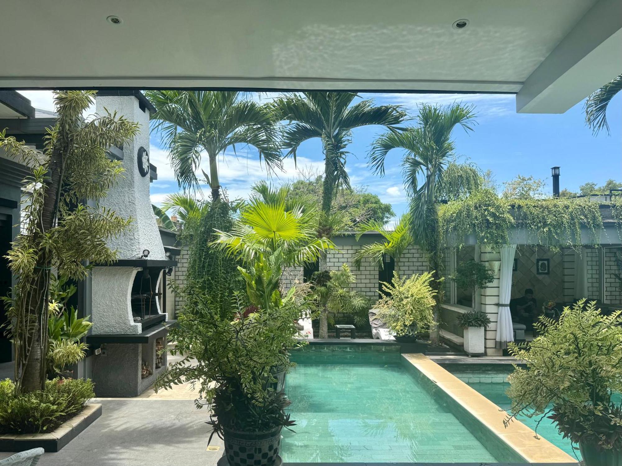 Villa Rumah Putih Abu Abu Senggigi Luaran gambar