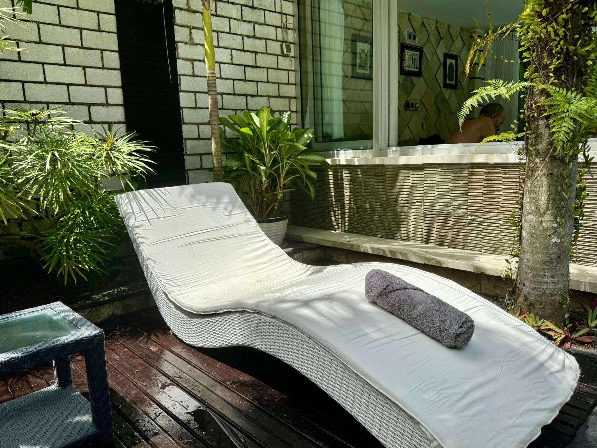 Villa Rumah Putih Abu Abu Senggigi Luaran gambar