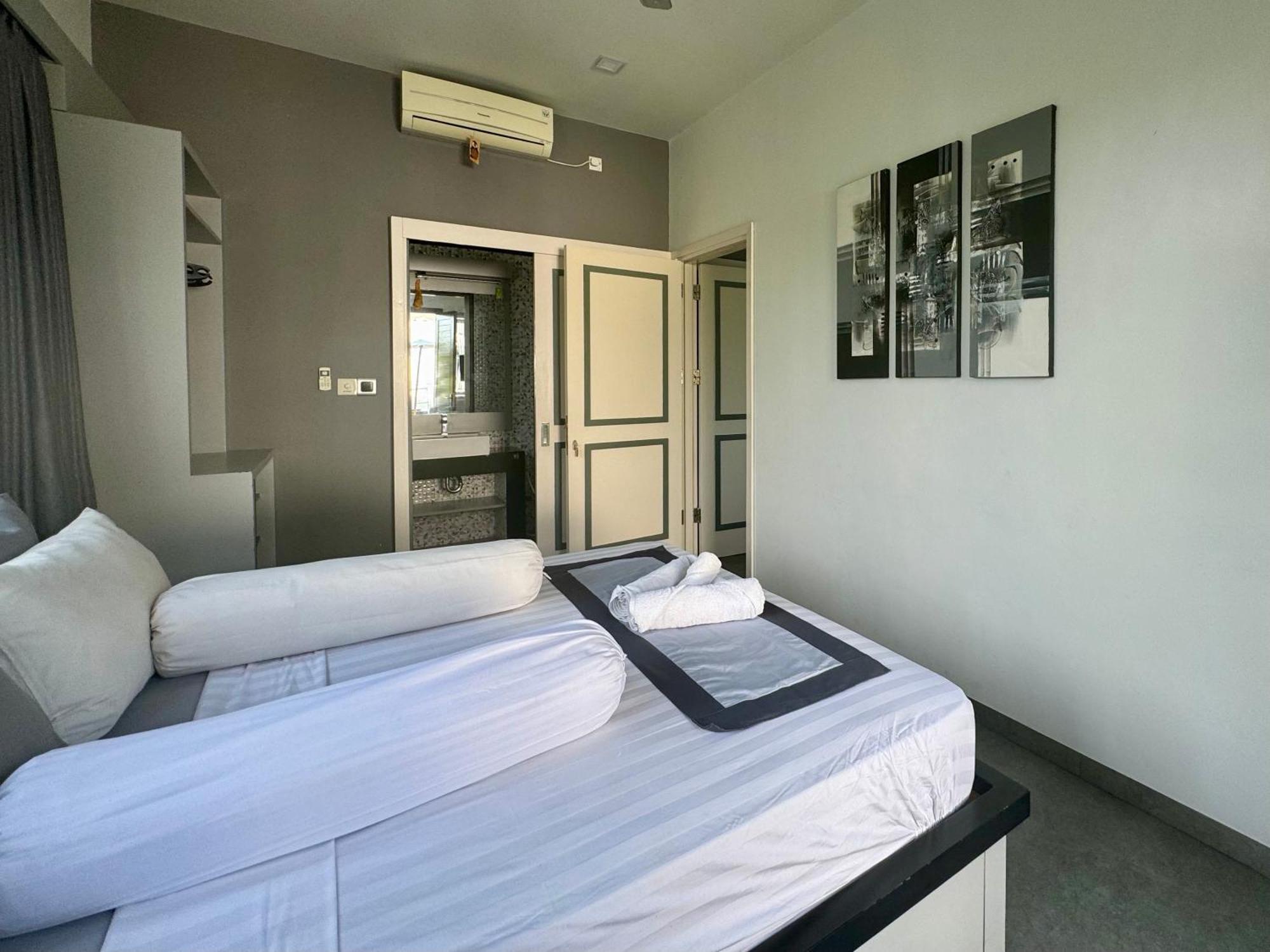 Villa Rumah Putih Abu Abu Senggigi Luaran gambar