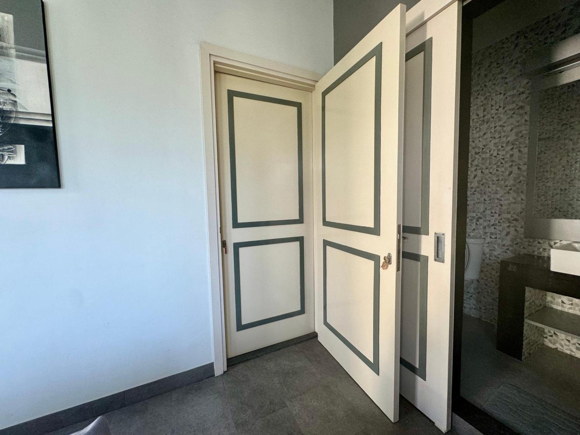Villa Rumah Putih Abu Abu Senggigi Luaran gambar